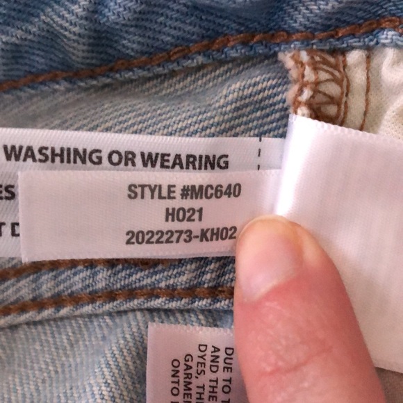 Madewell Relaxed Denim Shorts in Cedarcroft Wash 23 Light Blue - Picture 7 of 13